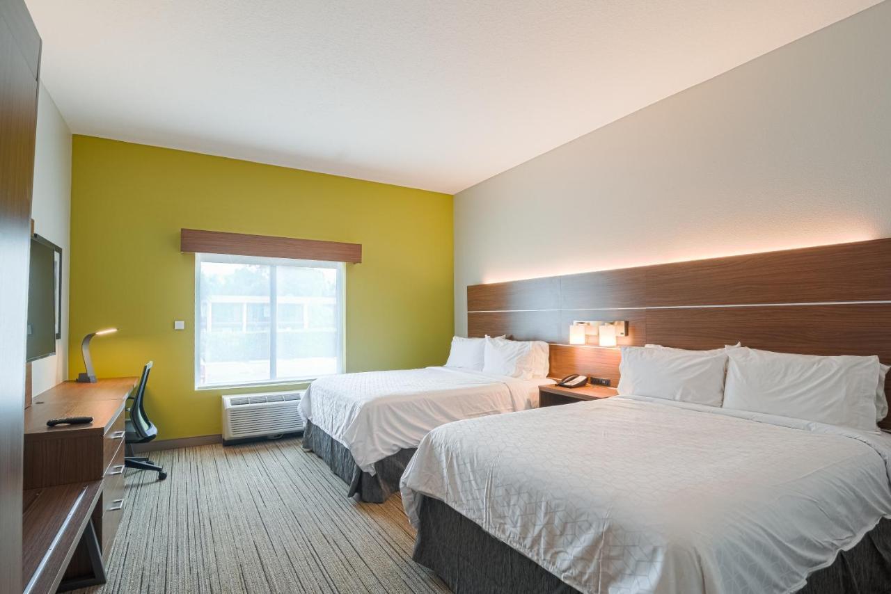 Holiday Inn Express Hotel & Suites Tampa-Usf-Busch Gardens By Ihg מראה חיצוני תמונה