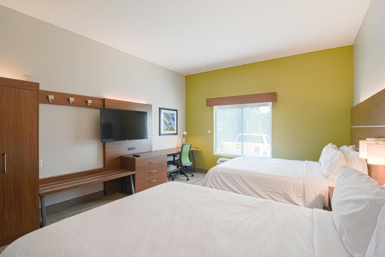 Holiday Inn Express Hotel & Suites Tampa-Usf-Busch Gardens By Ihg מראה חיצוני תמונה