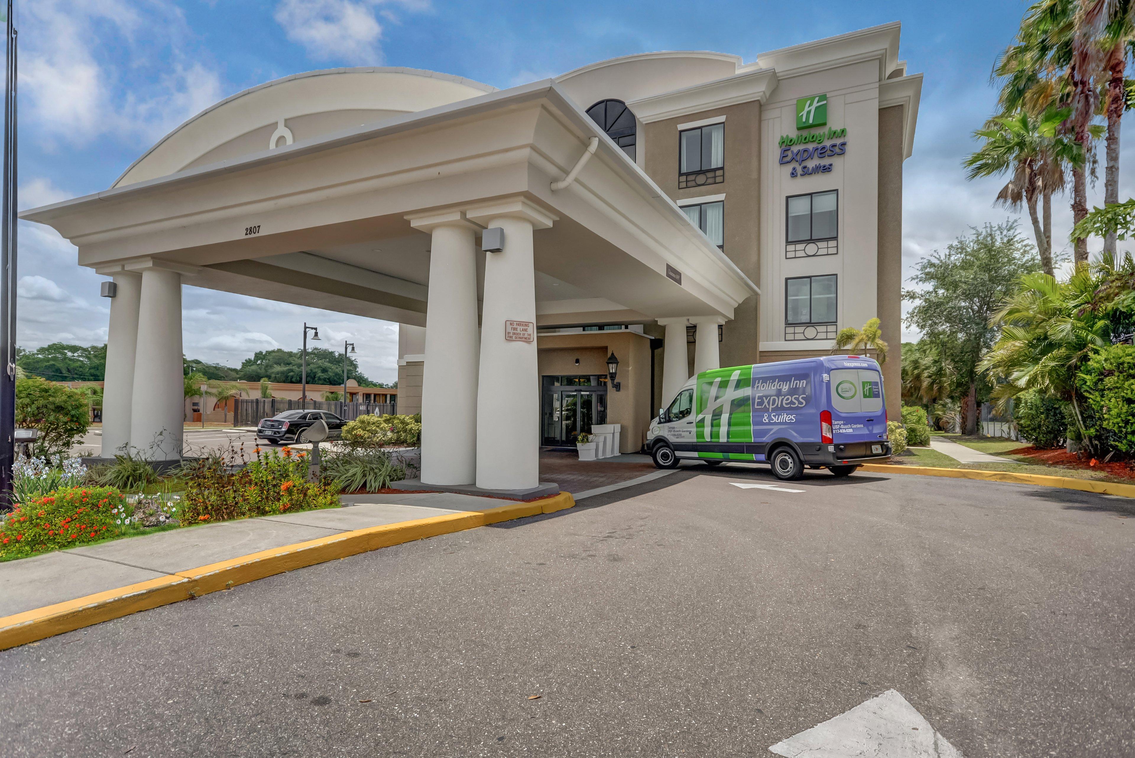 Holiday Inn Express Hotel & Suites Tampa-Usf-Busch Gardens By Ihg מראה חיצוני תמונה