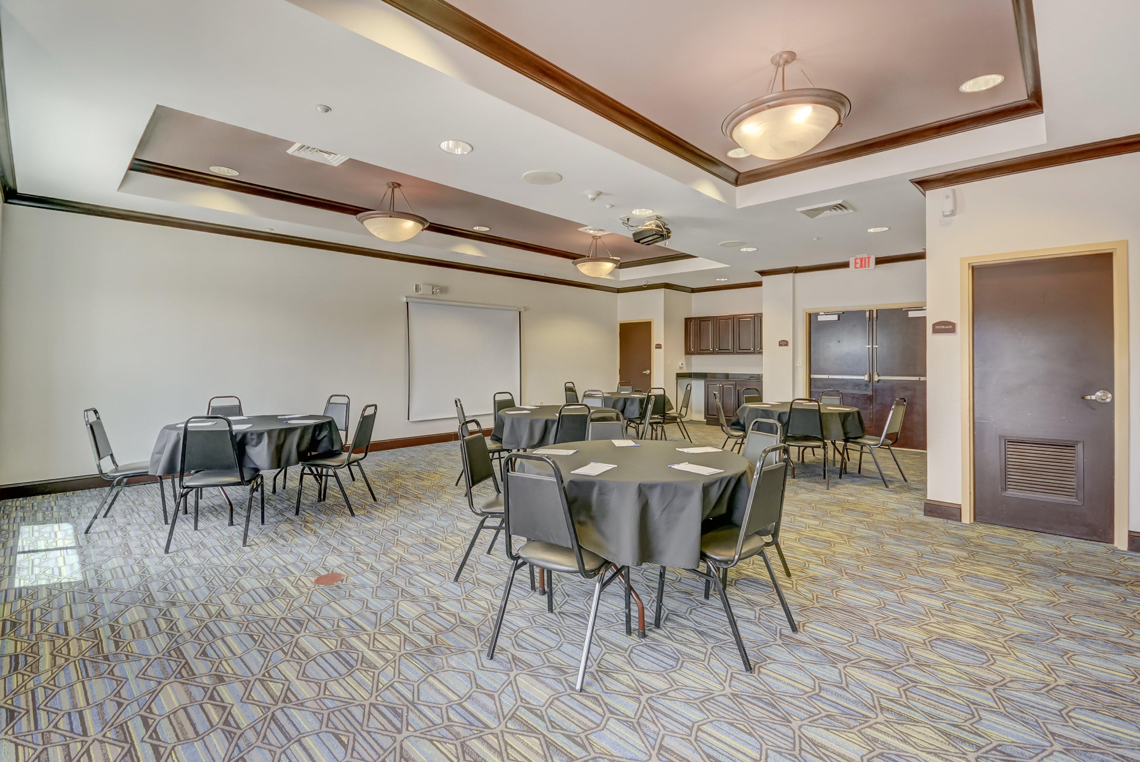 Holiday Inn Express Hotel & Suites Tampa-Usf-Busch Gardens By Ihg מראה חיצוני תמונה
