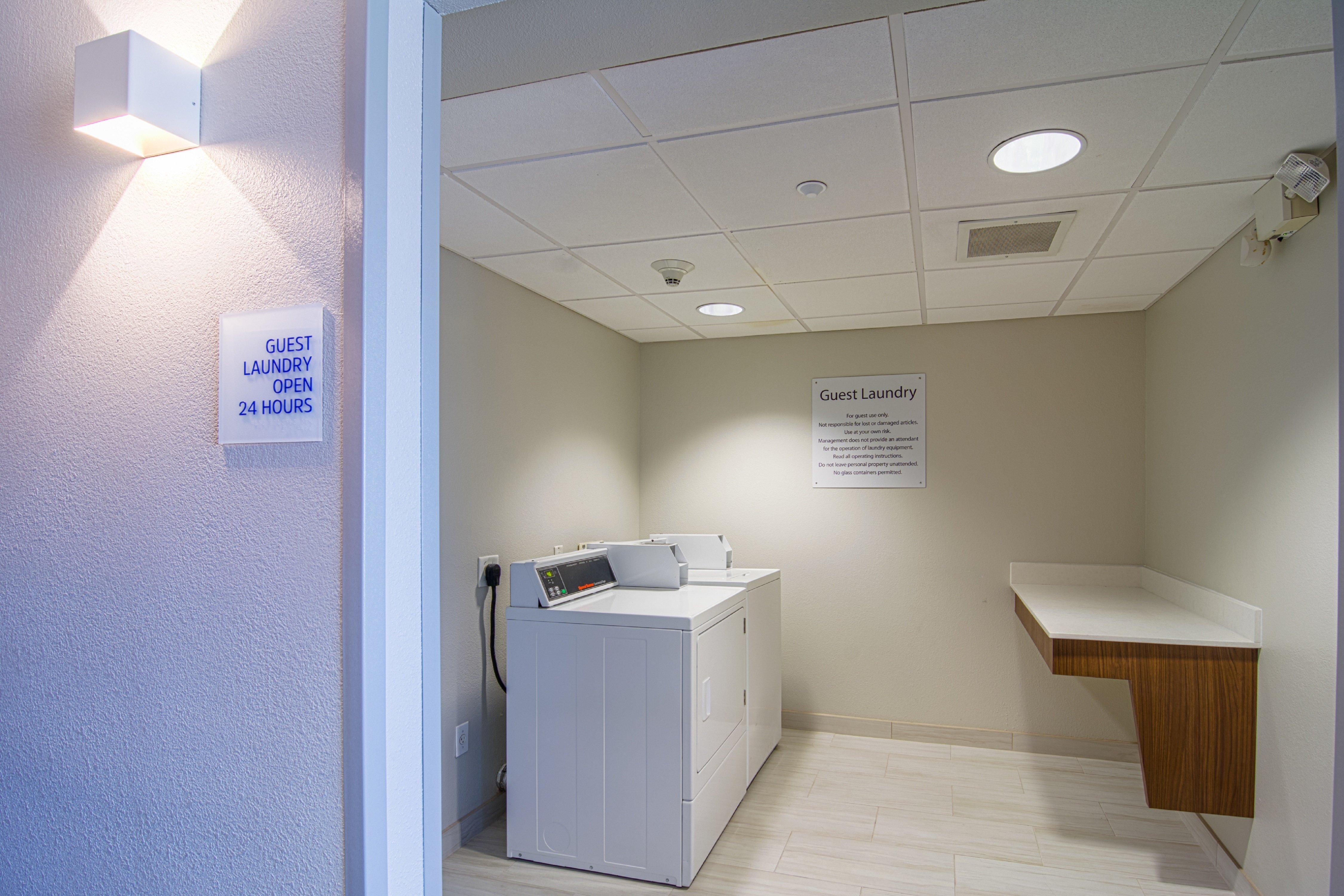 Holiday Inn Express Hotel & Suites Tampa-Usf-Busch Gardens By Ihg מראה חיצוני תמונה